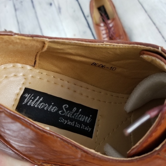 VITTORIO SALDANI | stacked heel tapered toe shoe - Picture 7 of 7